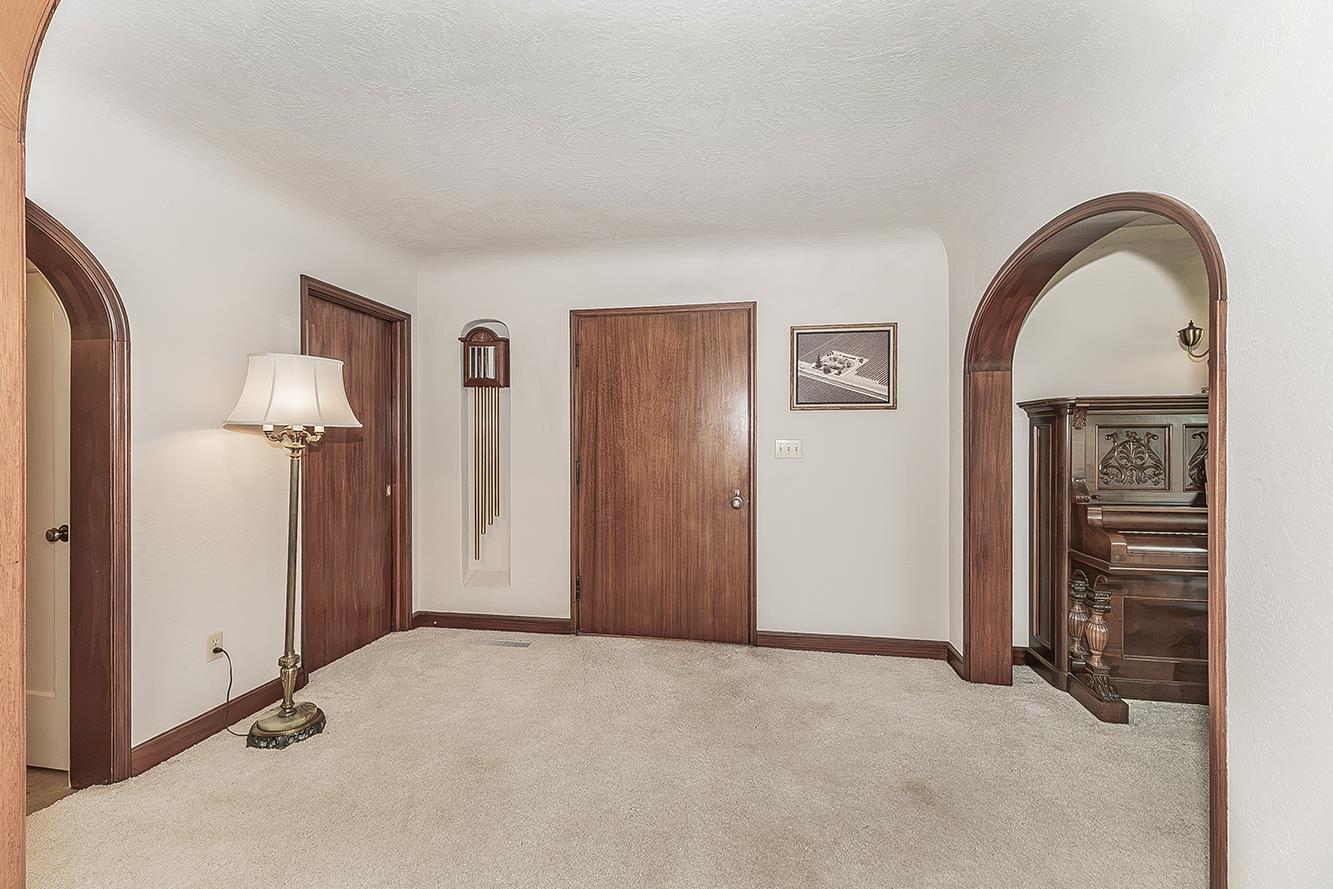 13155 W Shaw Ave, Kerman, CA 93630