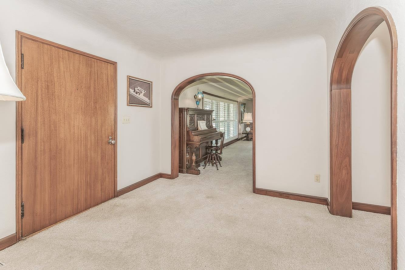 13155 W Shaw Ave, Kerman, CA 93630