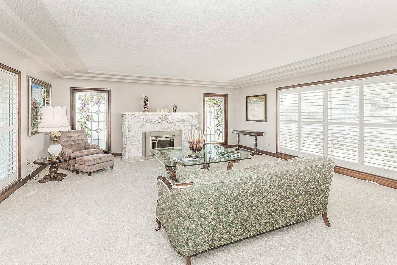 13155 W Shaw Ave, Kerman, CA 93630