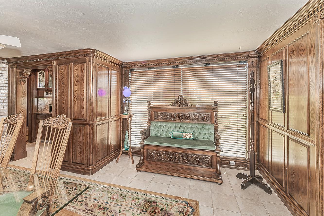 13155 W Shaw Ave, Kerman, CA 93630