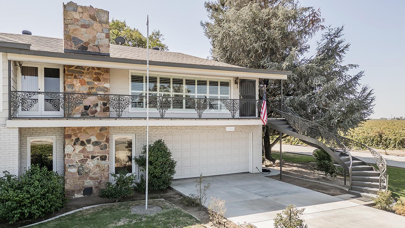 13155 W Shaw Ave, Kerman, CA 93630