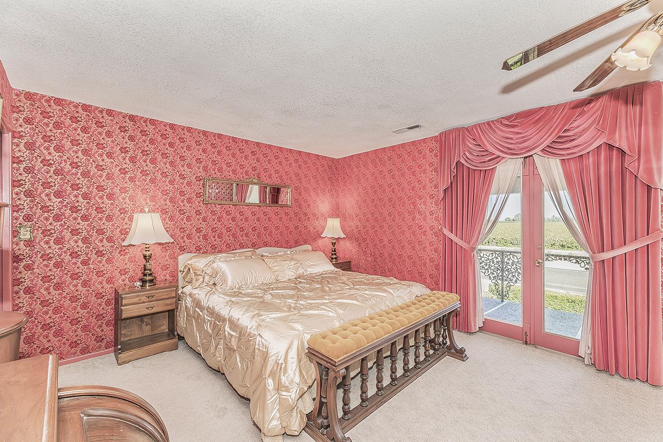 13155 W Shaw Ave, Kerman, CA 93630
