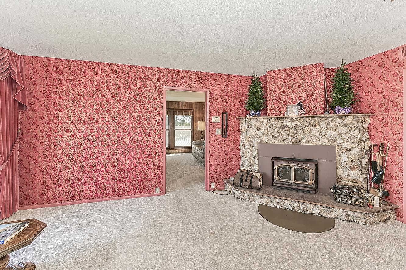 13155 W Shaw Ave, Kerman, CA 93630