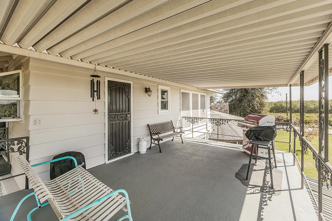 13155 W Shaw Ave, Kerman, CA 93630