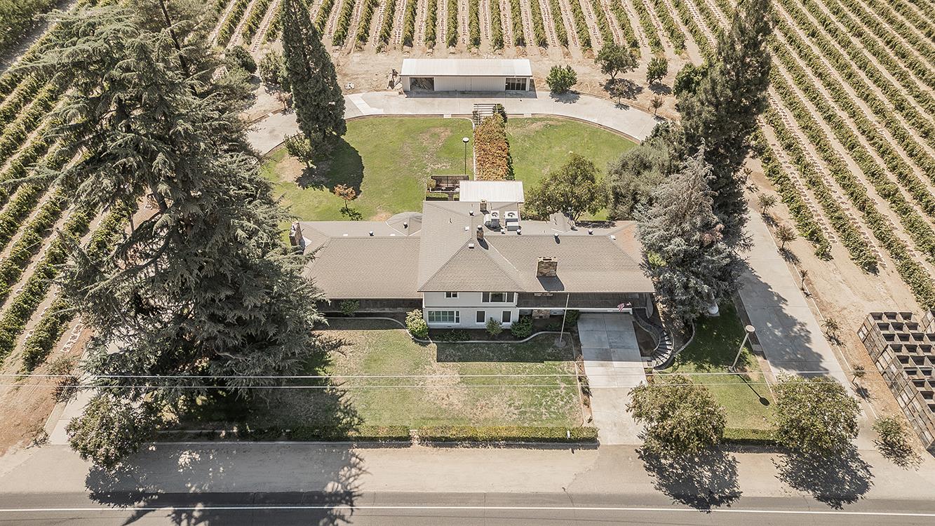 13155 W Shaw Ave, Kerman, CA 93630