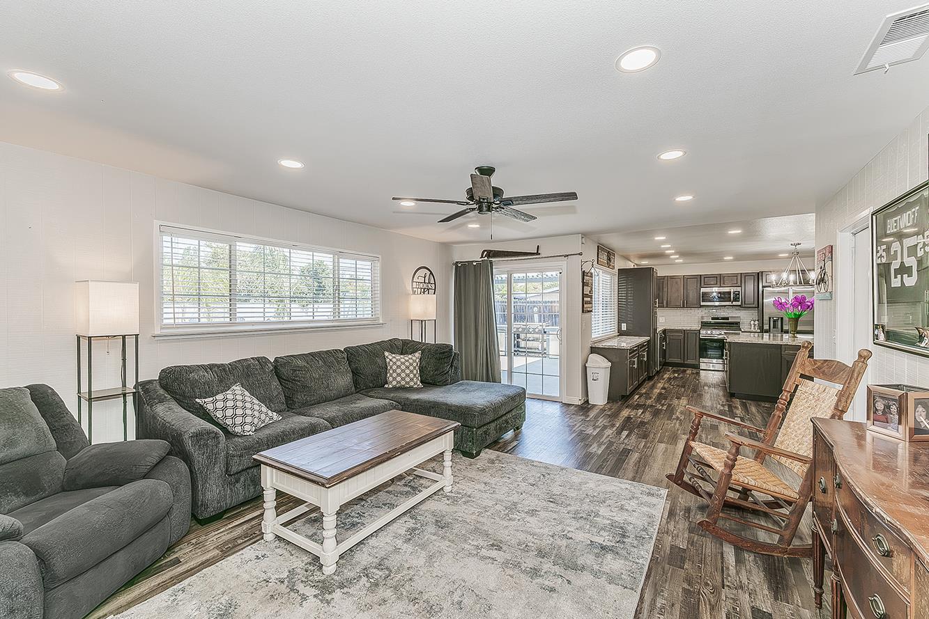 480 W Keats Ave, Fresno, CA 93704