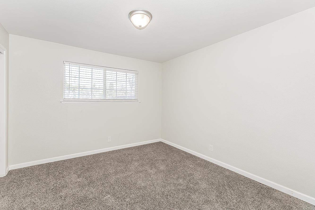 480 W Keats Ave, Fresno, CA 93704