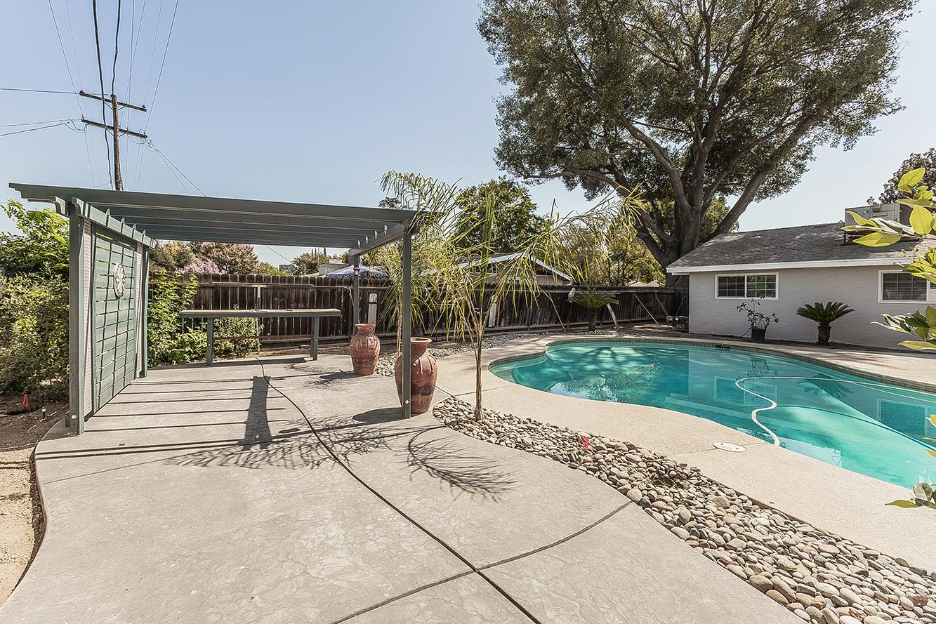 480 W Keats Ave, Fresno, CA 93704