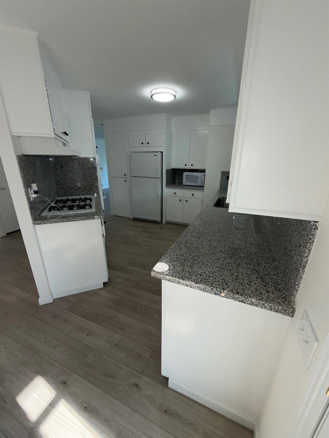 2706 W Ashlan Ave #113, Fresno, CA 93705