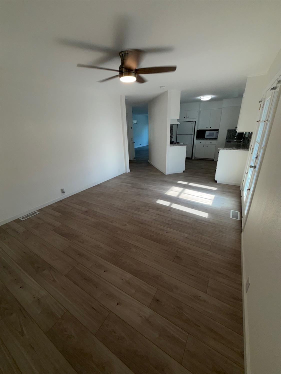 2706 W Ashlan Ave #113, Fresno, CA 93705