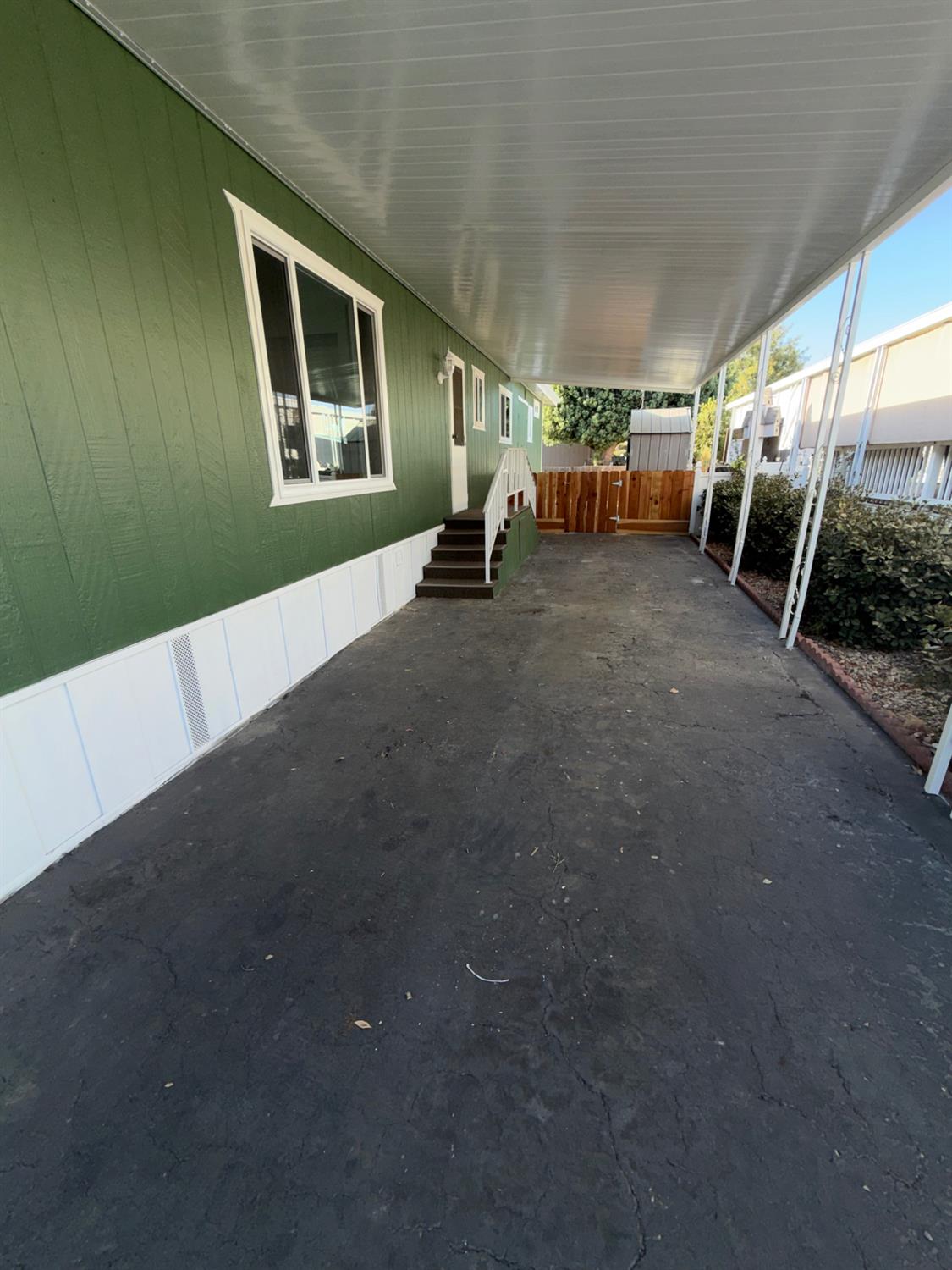 2706 W Ashlan Ave #113, Fresno, CA 93705