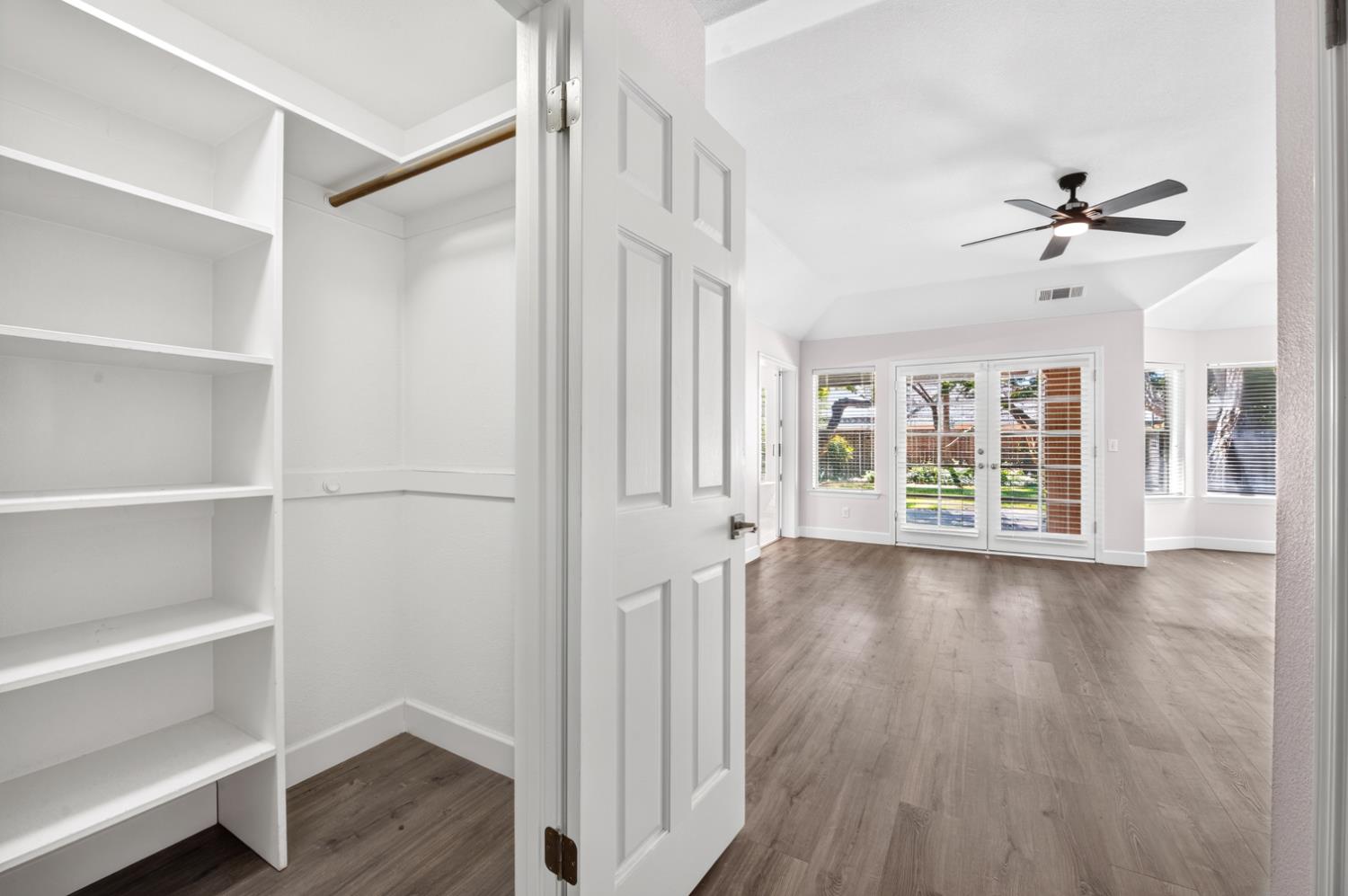 10779 N Silver Lake Ln, Fresno, CA 93730