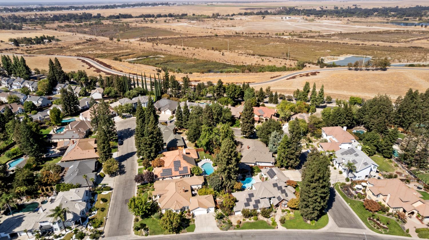 10779 N Silver Lake Ln, Fresno, CA 93730
