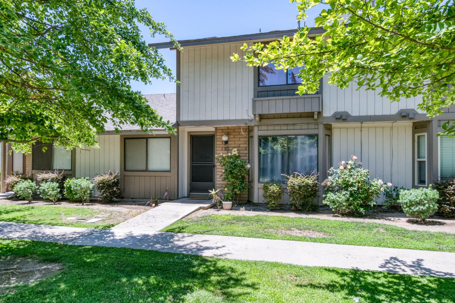 4757 N Woodrow Ave #143, Fresno, CA 93726