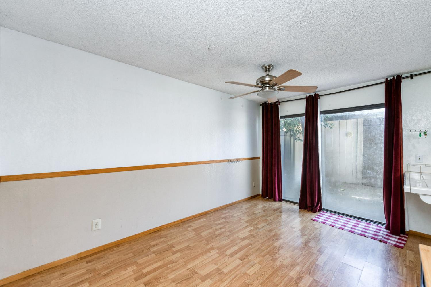 4757 N Woodrow Ave #143, Fresno, CA 93726