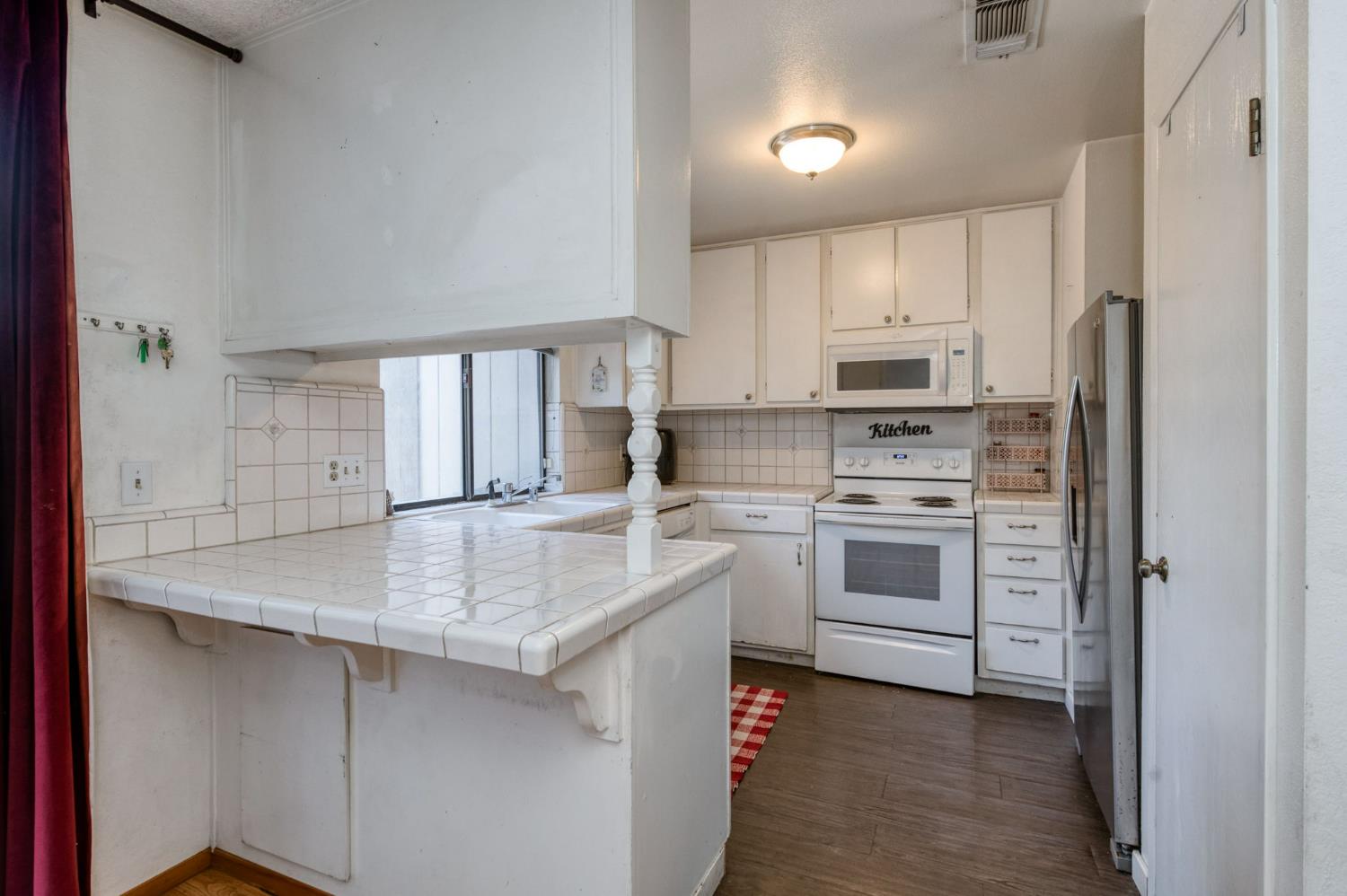 4757 N Woodrow Ave #143, Fresno, CA 93726
