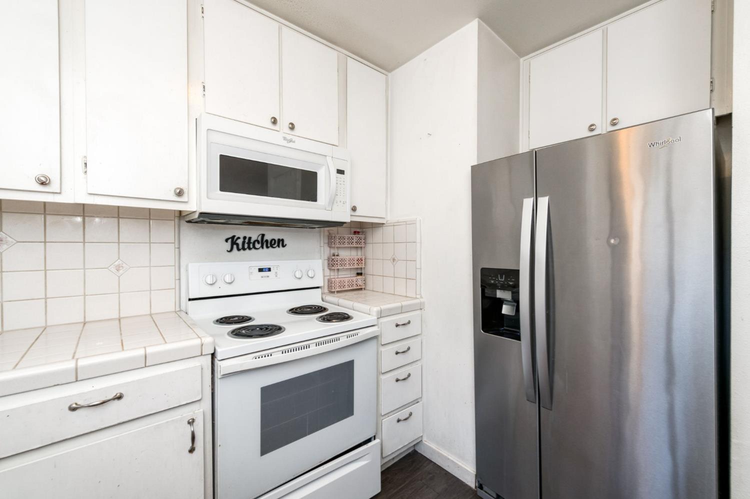 4757 N Woodrow Ave #143, Fresno, CA 93726