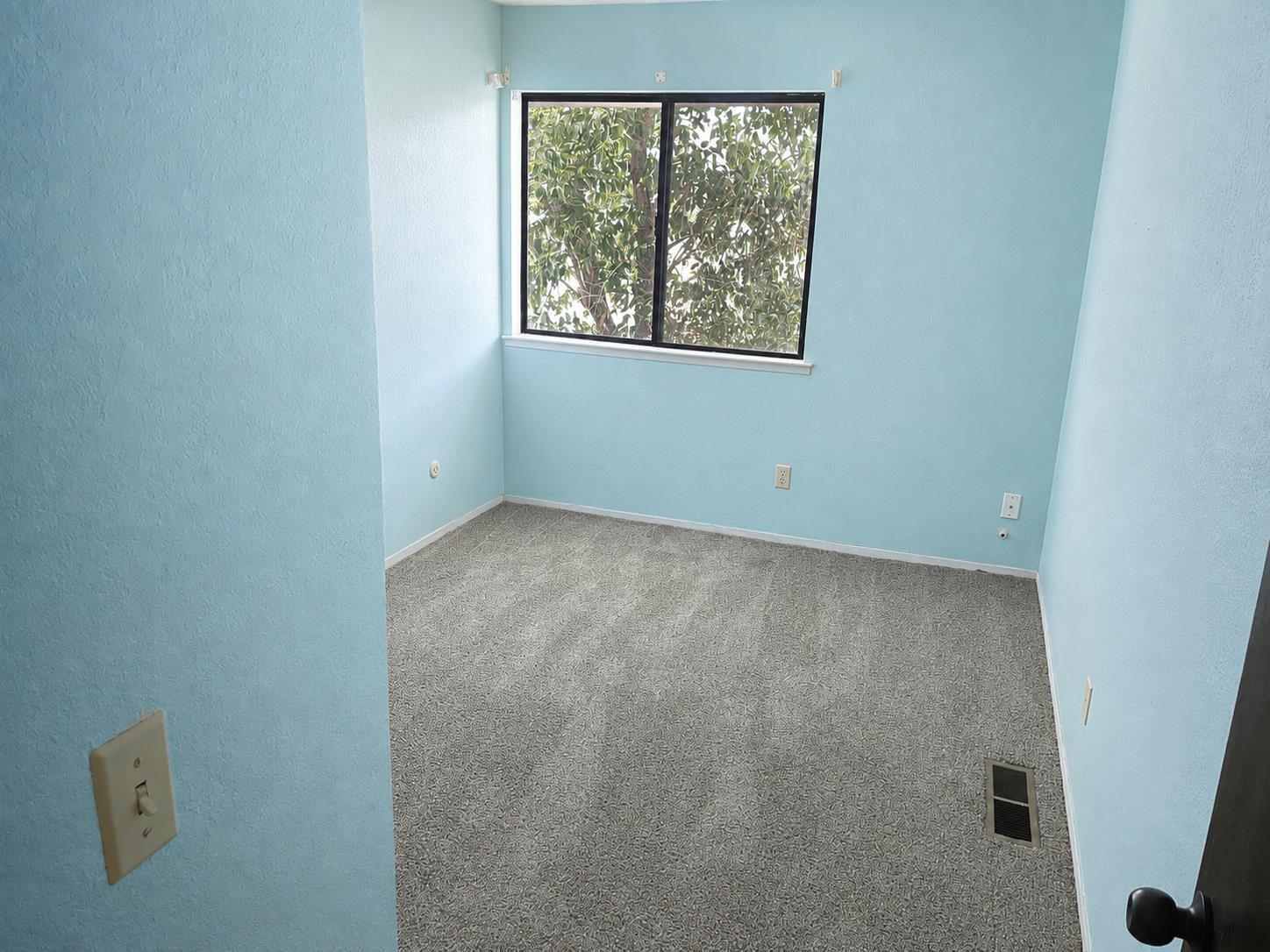 4757 N Woodrow Ave #143, Fresno, CA 93726