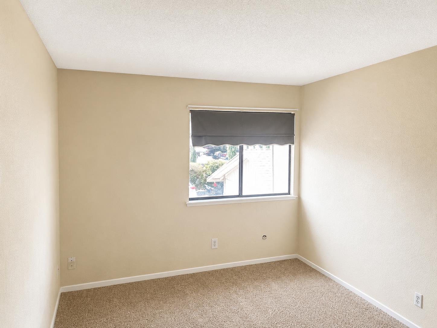 4757 N Woodrow Ave #143, Fresno, CA 93726