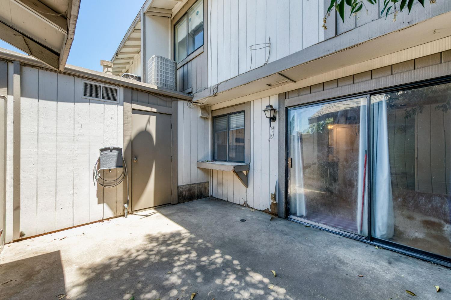 4757 N Woodrow Ave #143, Fresno, CA 93726