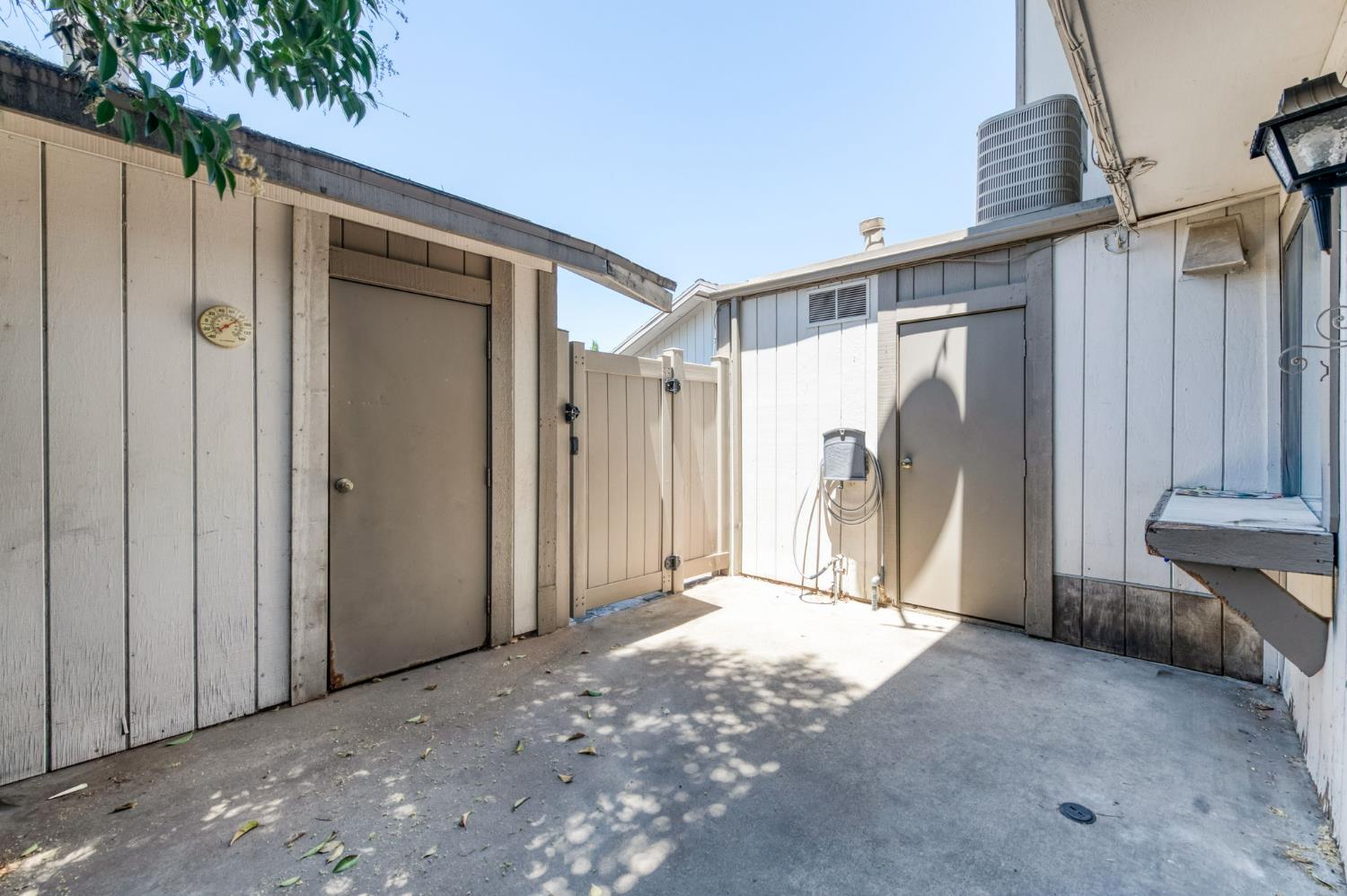 4757 N Woodrow Ave #143, Fresno, CA 93726