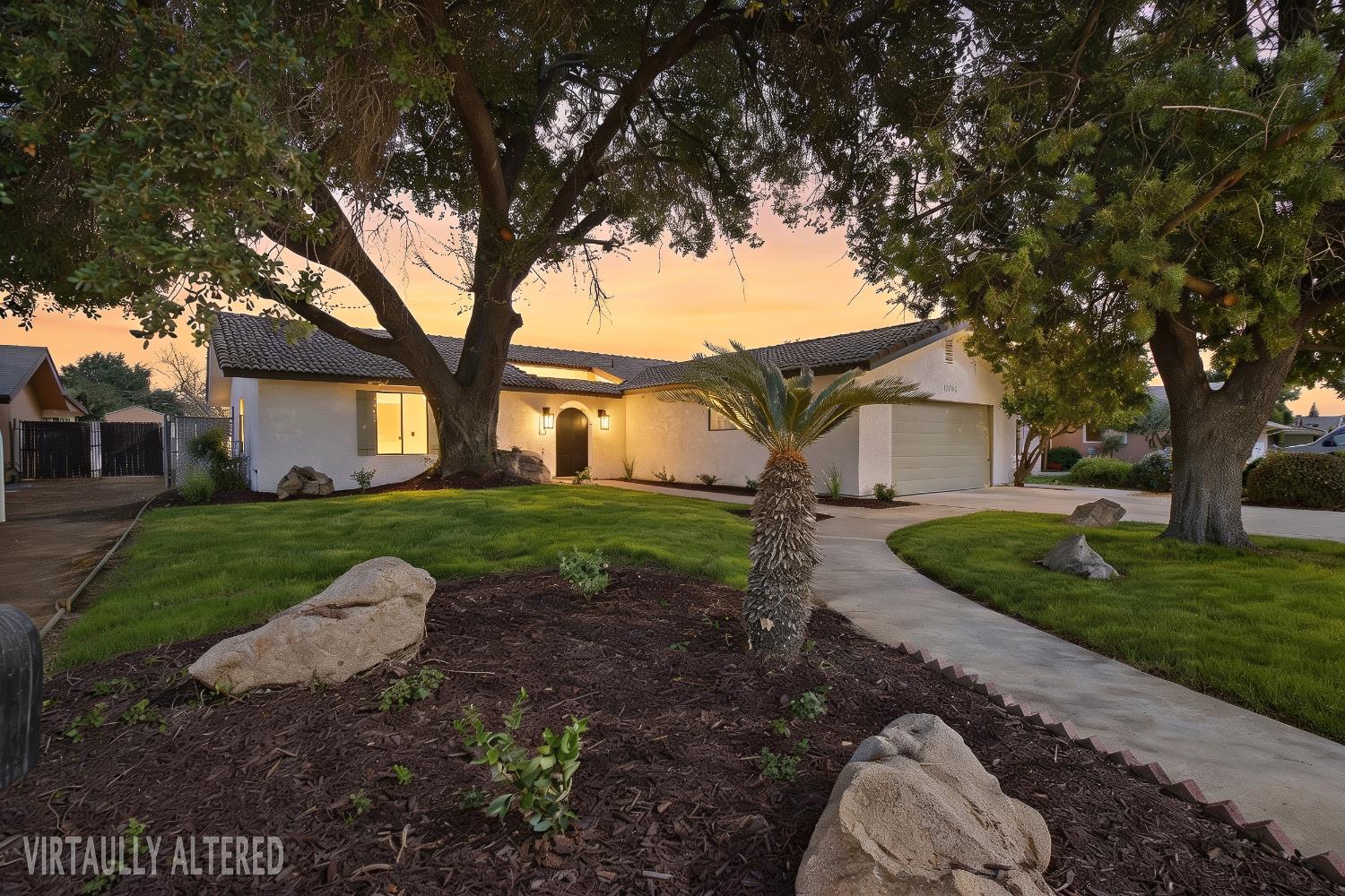 1290 N Steven Ave, Reedley, CA 93654