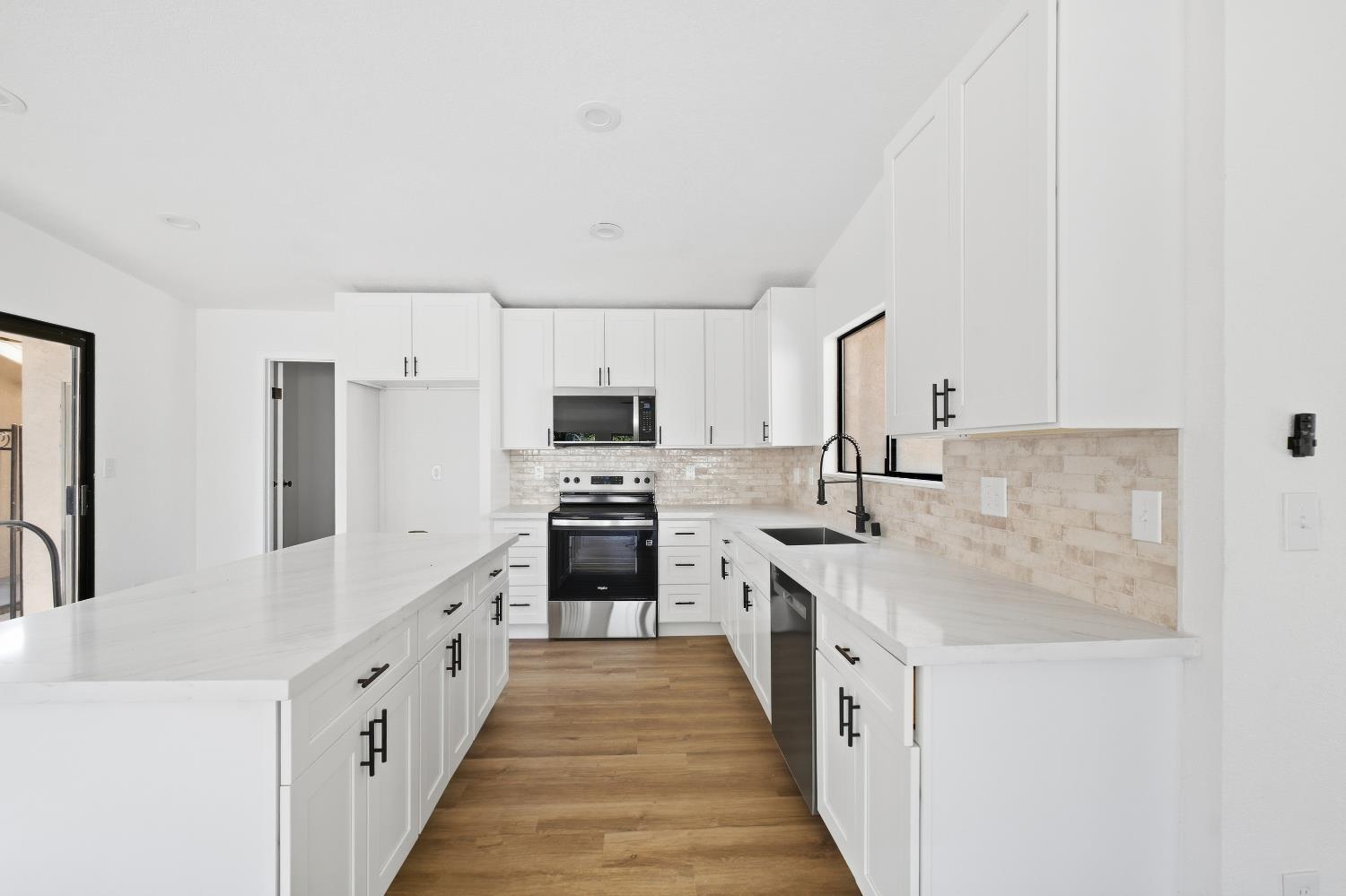 1290 N Steven Ave, Reedley, CA 93654