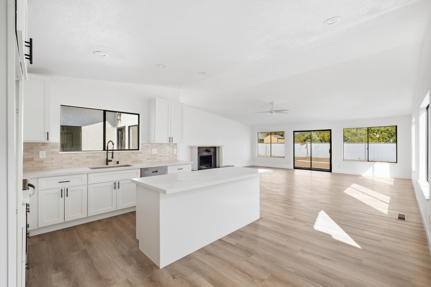 1290 N Steven Ave, Reedley, CA 93654
