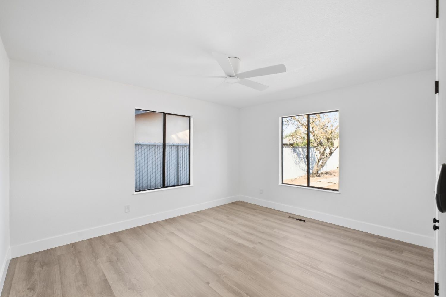 1290 N Steven Ave, Reedley, CA 93654