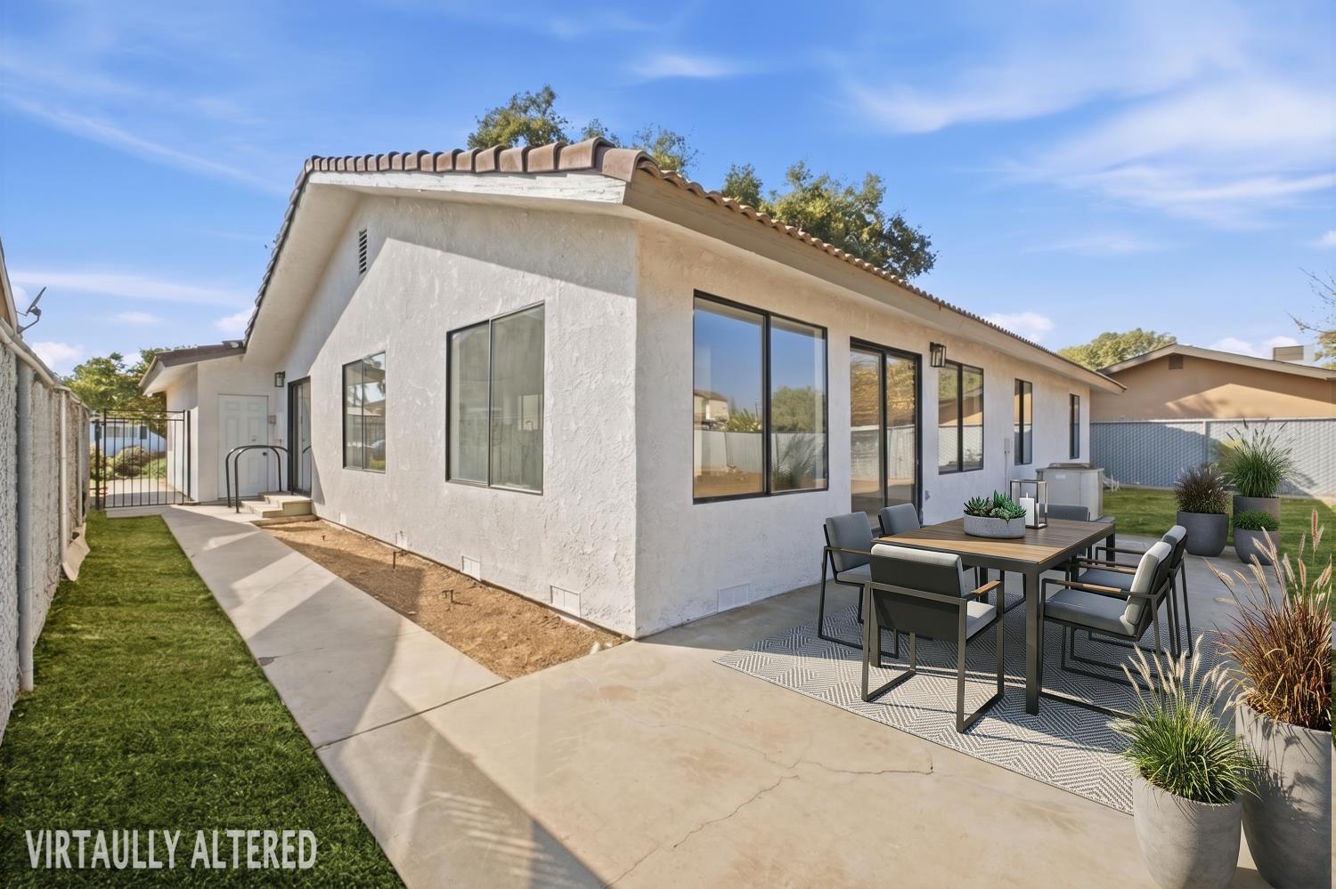 1290 N Steven Ave, Reedley, CA 93654