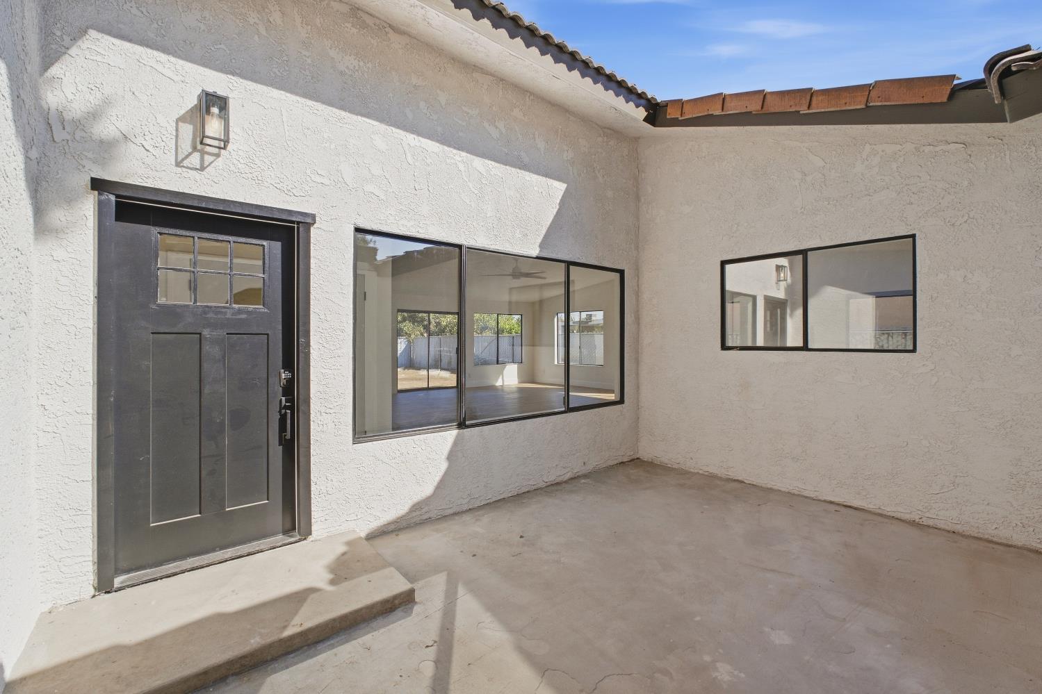 1290 N Steven Ave, Reedley, CA 93654