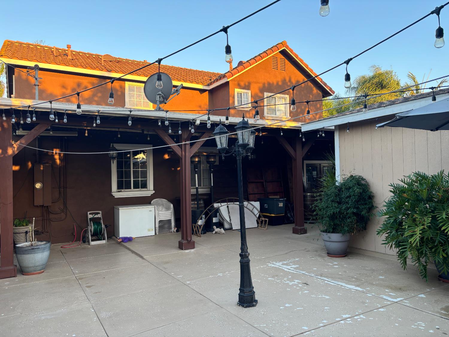 833 Aileron Ave, La Puente, CA 91744