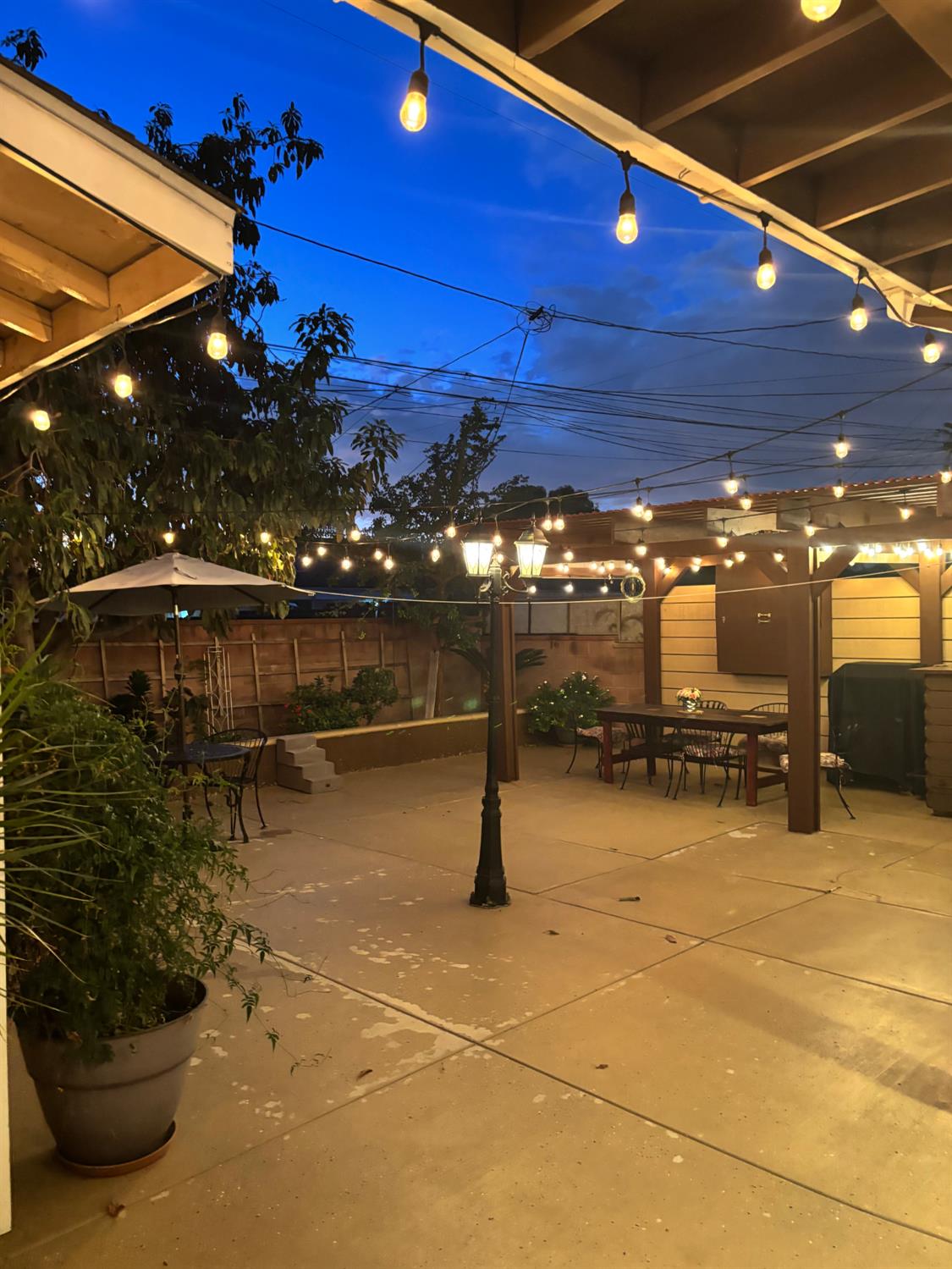 833 Aileron Ave, La Puente, CA 91744