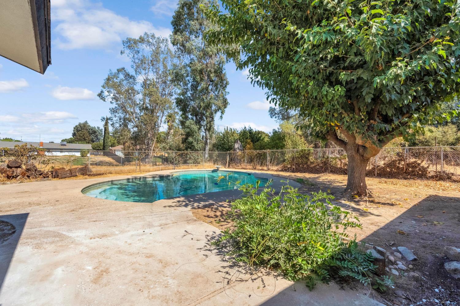 18807 Smithwood Dr, Madera, CA 93638