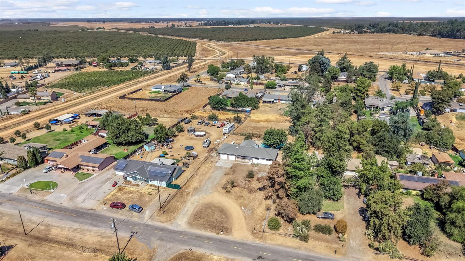 18807 Smithwood Dr, Madera, CA 93638