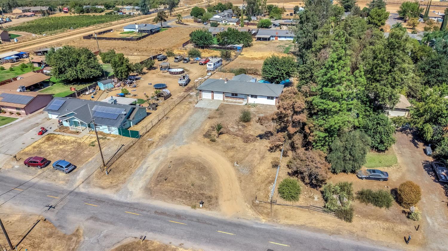 18807 Smithwood Dr, Madera, CA 93638