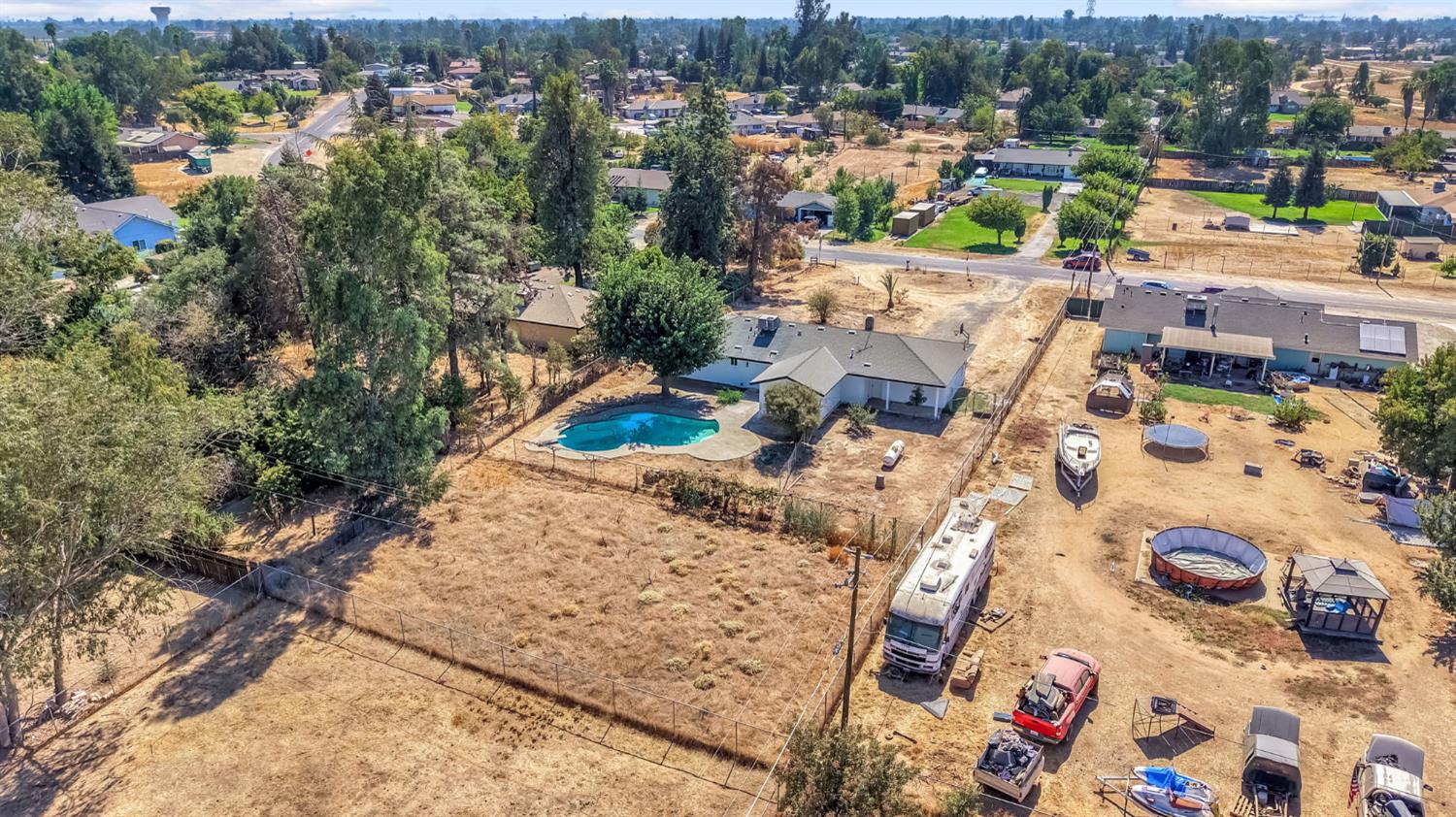 18807 Smithwood Dr, Madera, CA 93638