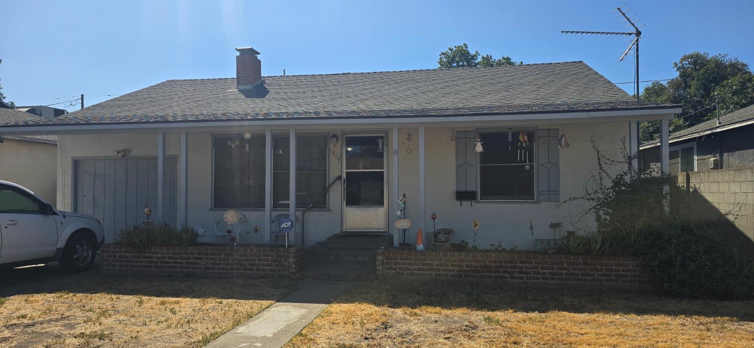 1312 E Michigan Ave, Fresno, CA 93704