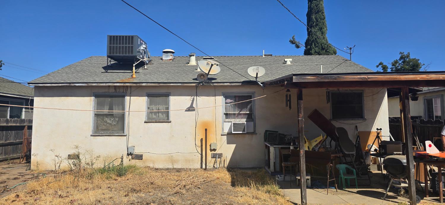 1312 E Michigan Ave, Fresno, CA 93704