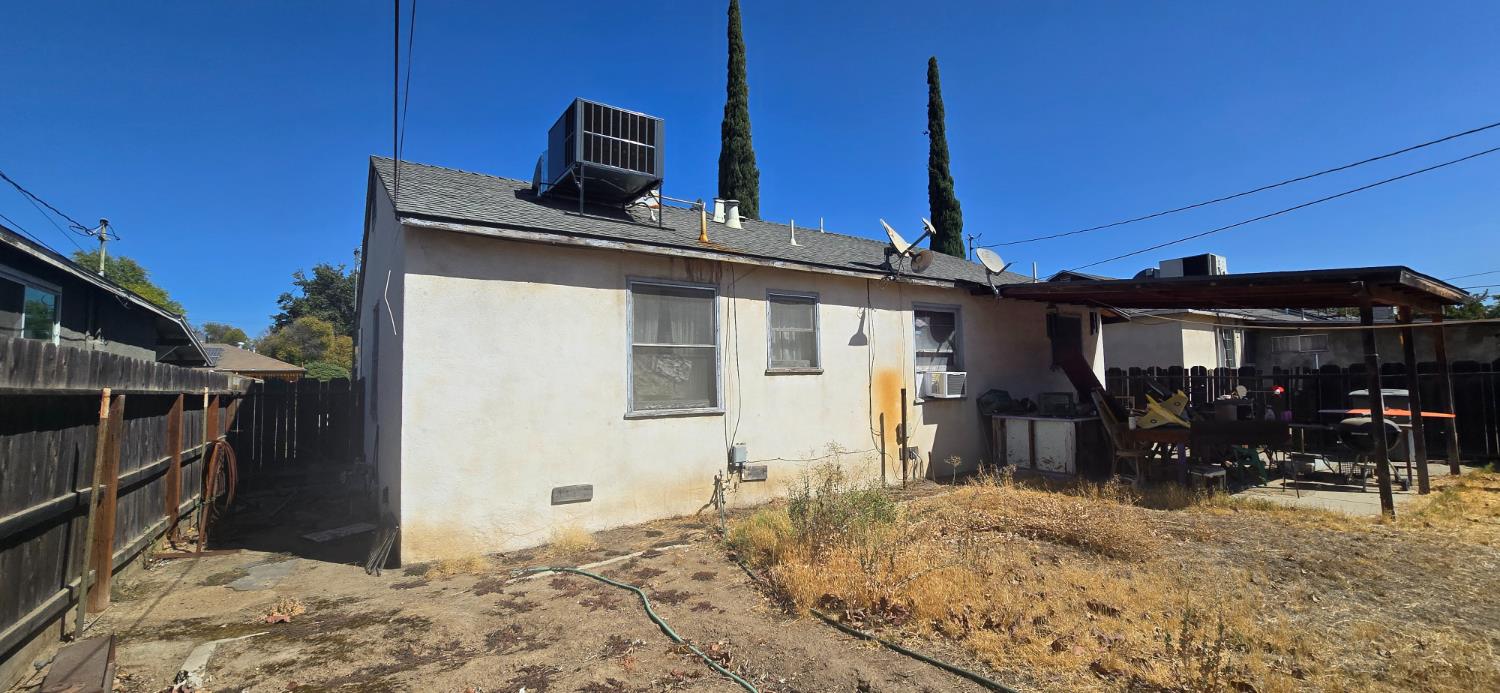 1312 E Michigan Ave, Fresno, CA 93704