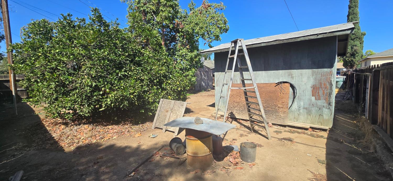 1312 E Michigan Ave, Fresno, CA 93704