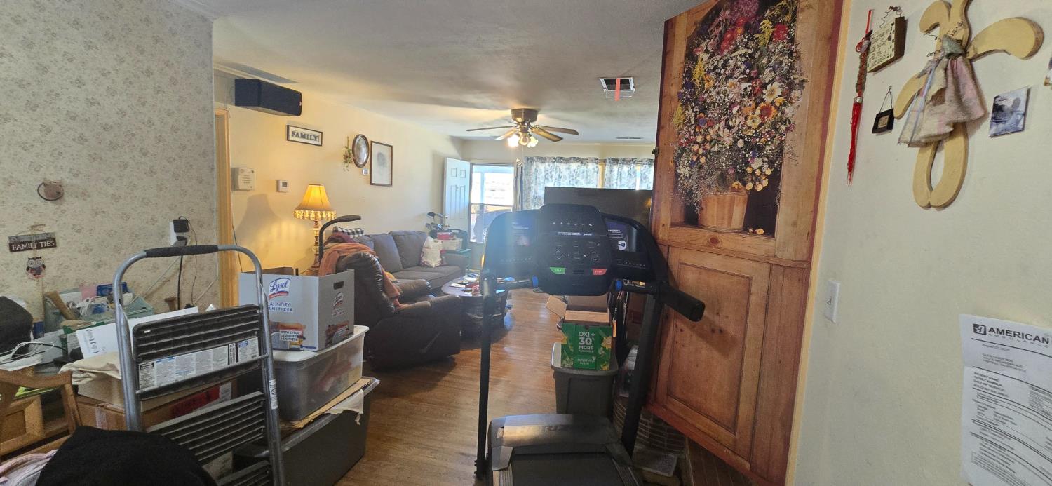 1312 E Michigan Ave, Fresno, CA 93704
