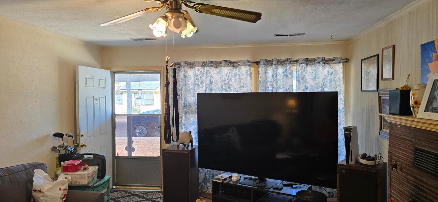1312 E Michigan Ave, Fresno, CA 93704