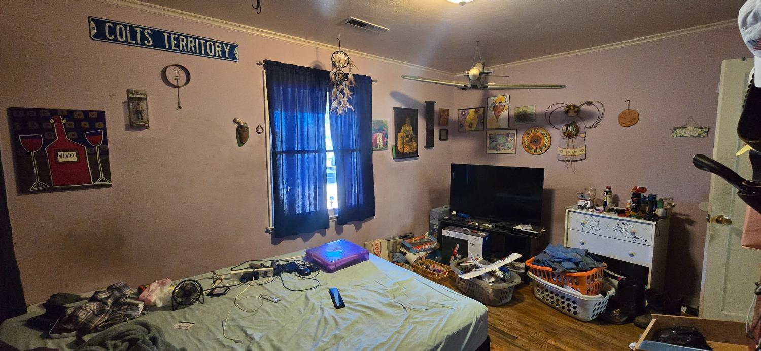 1312 E Michigan Ave, Fresno, CA 93704