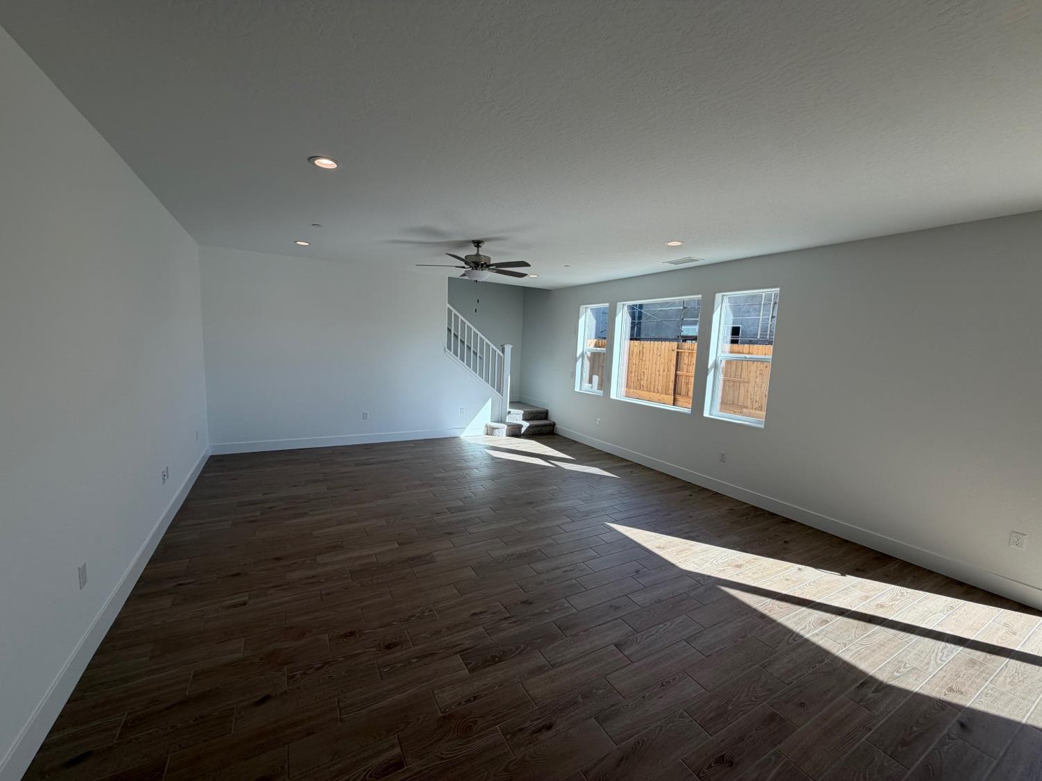 2871 E Veranda Dr, Fresno, CA 93730