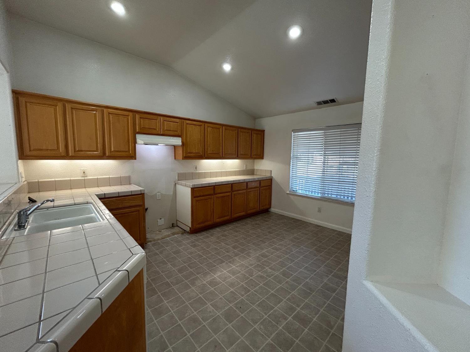 3661 Swan, Merced, CA 95340