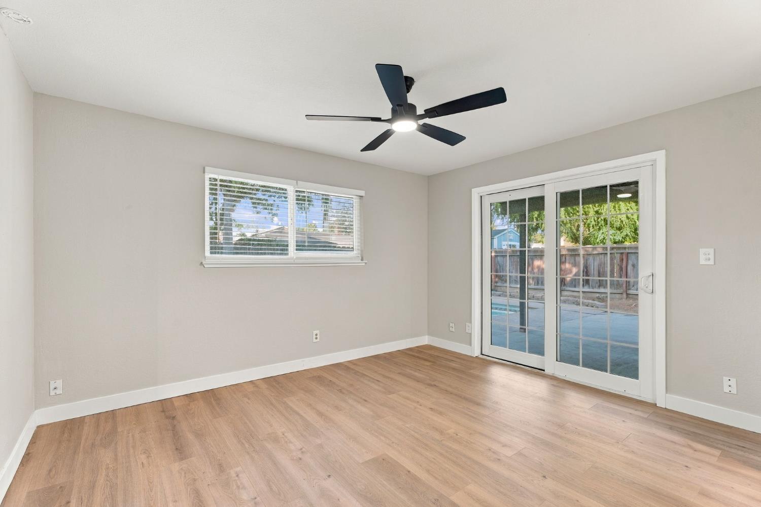 1426 W Minarets Ave, Fresno, CA 93711