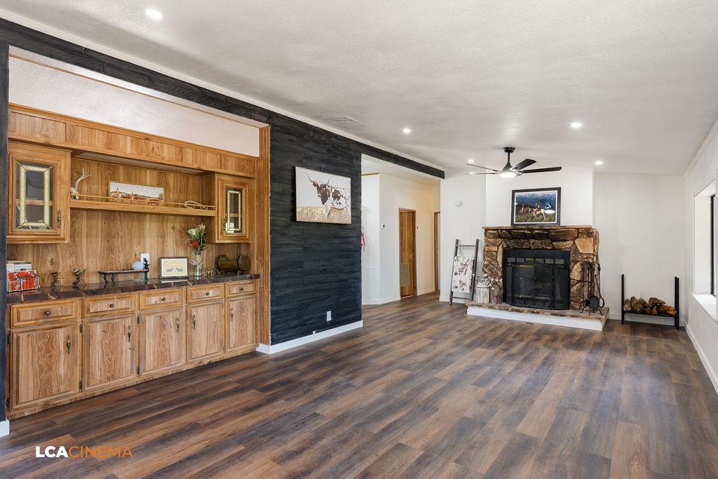24701 Chamanimani Ct, Tehachapi, CA 93561