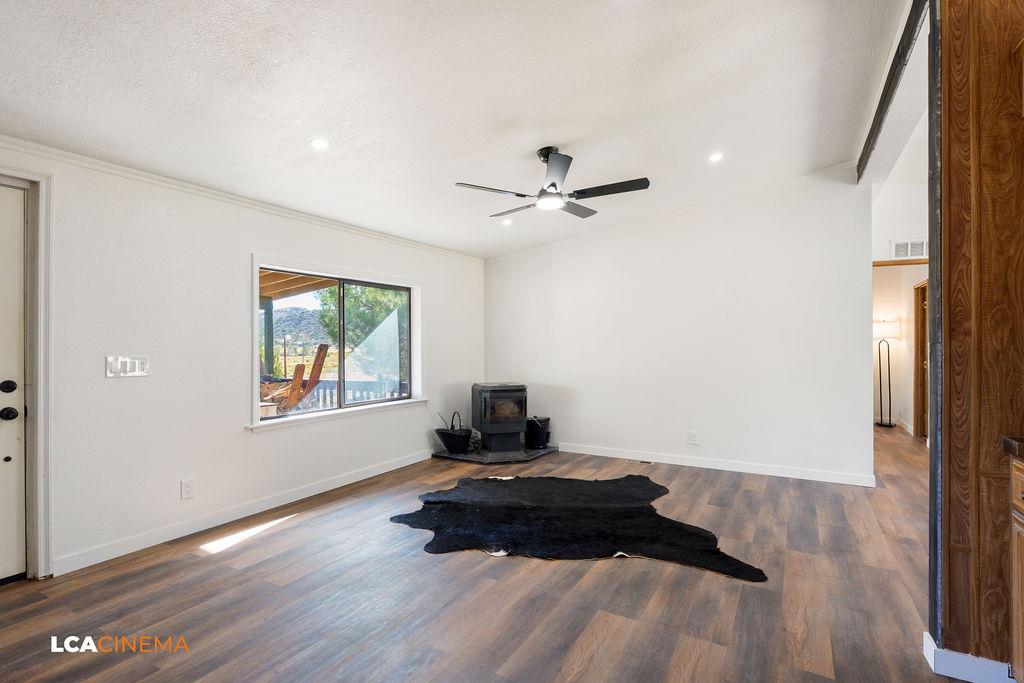 24701 Chamanimani Ct, Tehachapi, CA 93561