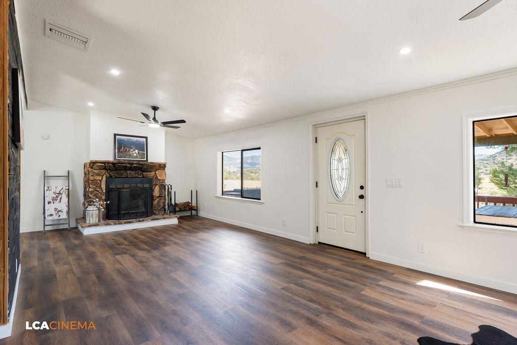 24701 Chamanimani Ct, Tehachapi, CA 93561